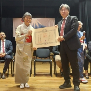 令和5年春の叙勲式の実施(アリセ・ルミ・サトミ氏 パライバ連邦大学音楽教育学科准教授)